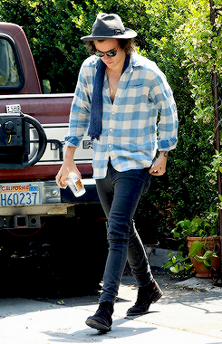 styzles-deactivated20151205:  Harry Styles leaves Food Lab in West Hollywood on May