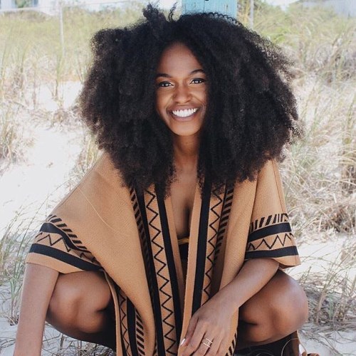 ebonyaesthetics:  iG: @EbonyAesthetics!