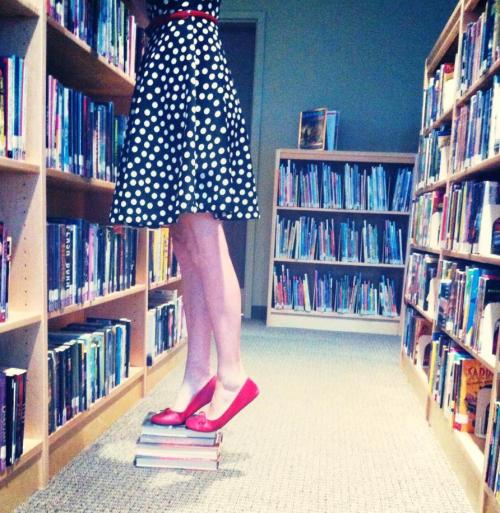 librarianwardrobe: Supervisor of a small town library in Ontario, Canada.  Books always g