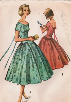  1957 dress sewing pattern illustrations.