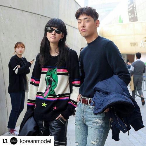 #Repost @koreanmodel ・・・ Model @heynam_sin and @bangjooho  Photo @jungmu__  #SPRING2017 #SFW #seoulf