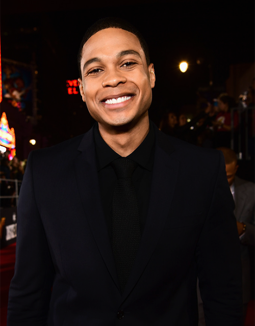 dcmultiverse:Ray Fisher attends the premiere adult photos