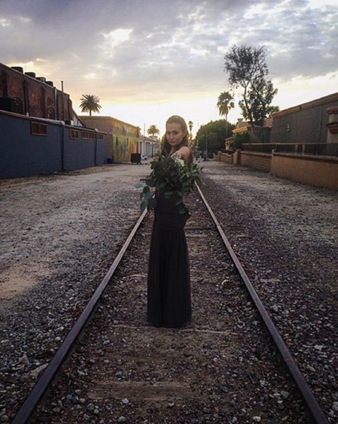 #bougie #Redlands ❣#weddingseason #roses #railroadtracks (at The Mitten Building)