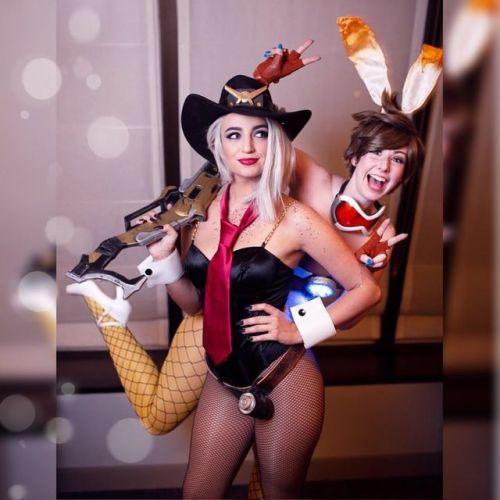 “HIYA!”  First DragonCon photo post!! Swipe for more Tracer. Been back at work for a few