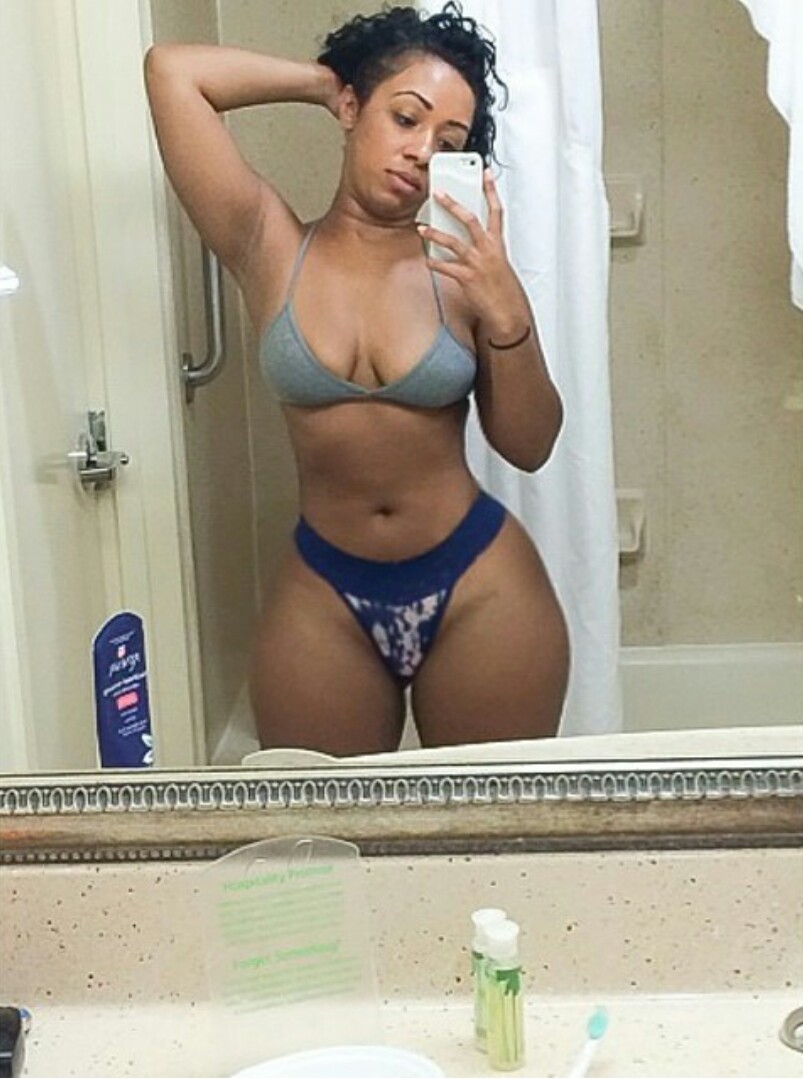 phatbootypredator:  everydayphotos77:  Coke Bottle   Damn  omGOD!!!!