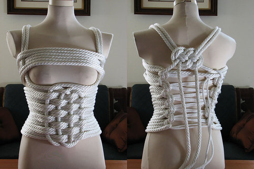 littlesassygirlkitten:starpossesor:darling-kumi:the-lady-yuna:love-all-the-things:Celtic Corset by ~