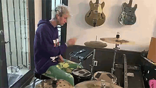 Machine Gun Kelly Gif On Tumblr