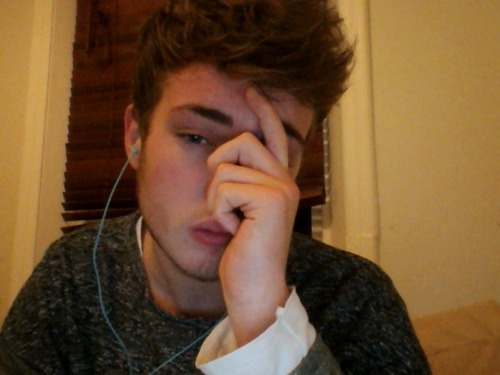 akapale:  allhailthestars:  b-luesheep:  akapale:  my german homework is to write 7 paragraphs on “die umwelt” for monday and i have no deutsch within me rn   i hope a sexy german person sees this and just writes “i’ll be the deutsch within you”