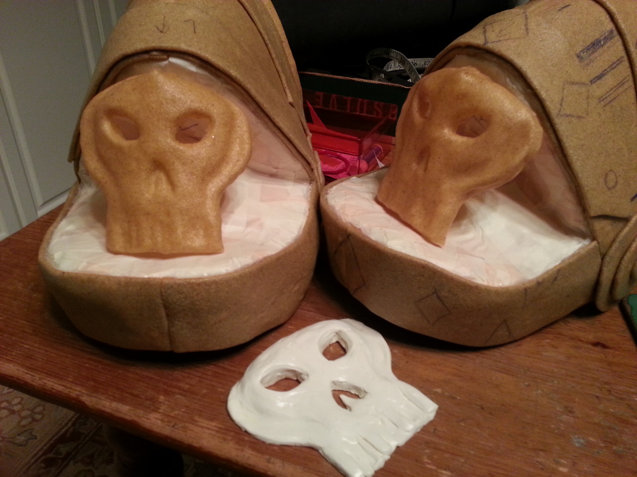 oshleycosplay:  Working on the Scourgestalker hunter armour set (tier 8) from World