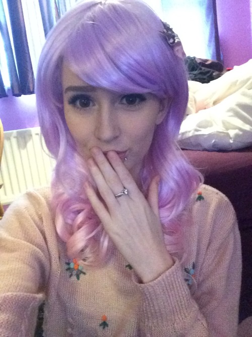 A proper photo of my new wig :3