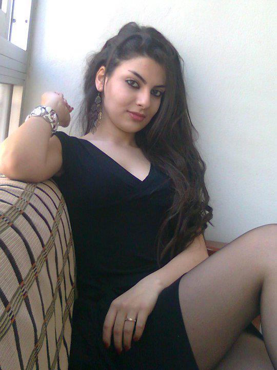 arabgirlsarehot:  Simply hotttt