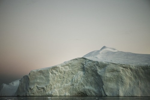 uglypnis:Simon Harsent &lsquo;This portfolio begins with images of the massive icebergs as they 