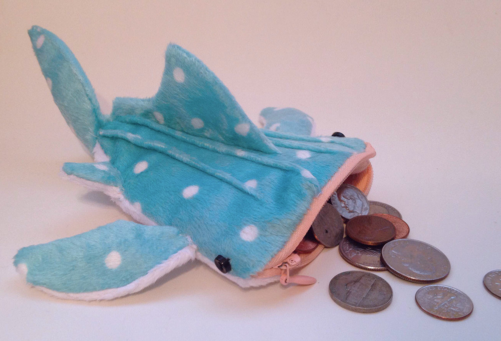 notnumbersix:  somethingsluttythiswaycums:  pinnings:  Coin purse prototype! blegghhhh