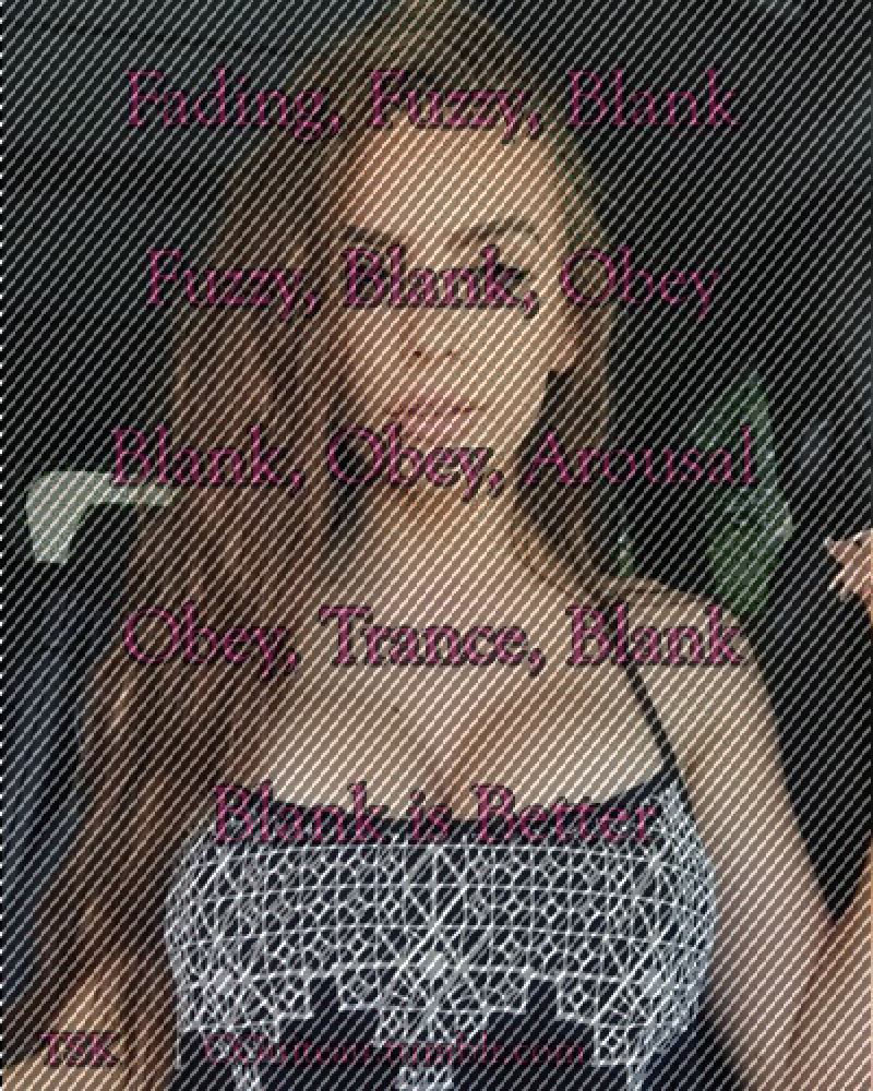 marciathehypnoslut:  cguiteau:  Fuzzy Fade BlankBlank is Better  this fucks with
