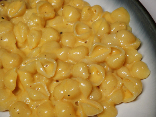 wheregoodthingsgo:  Mac & Cheese Porn 