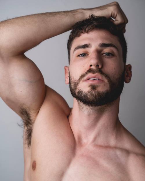 https://64.media.tumblr.com/0cdbf5b4113cd3a672bf4642e37eeda3/b7dfed1e85e6a1ae-7f/s500x750/cc8d65e94920d32fc5b98cff1e4698217b7c7d6e.jpg