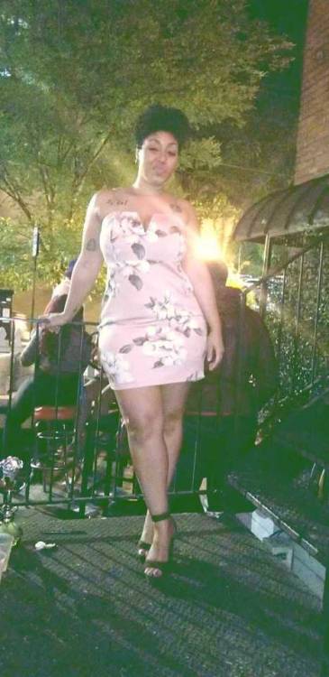 tattooedheartbreaker:  29, lookin 24.