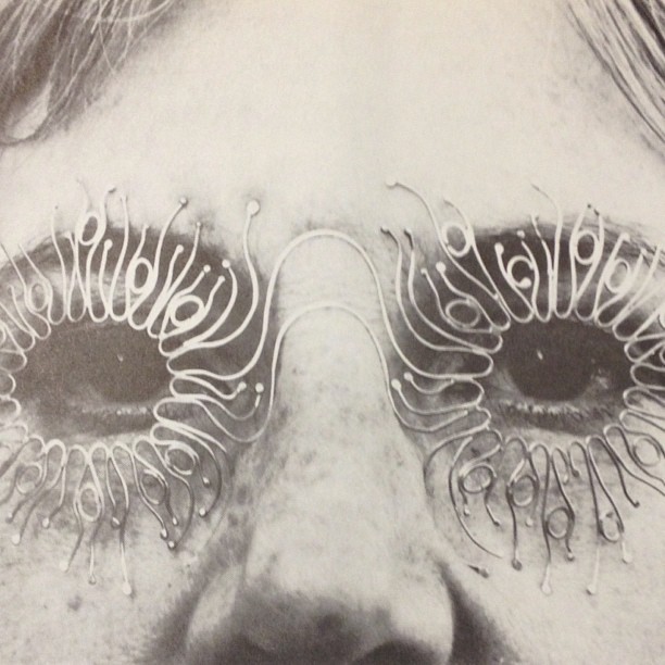 pressworksonpaperblog: 18-carat glasses by arline fisch, from “body jewelry: international
