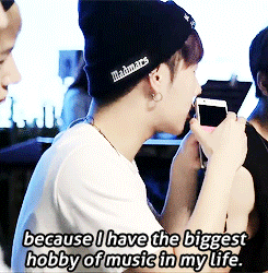 inpinitaize:  &ldquo;Have you been practicing magic since 4 Things Show?&rdquo;