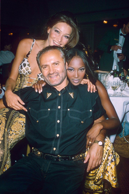 freakyyvirgo:gianni versace, carla bruni & naomi campbell, 1992The good old times…