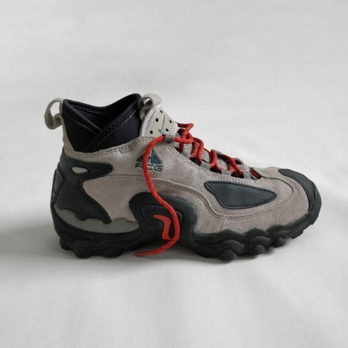 transfinitism: Nike ACG Regrind Hiking Boots