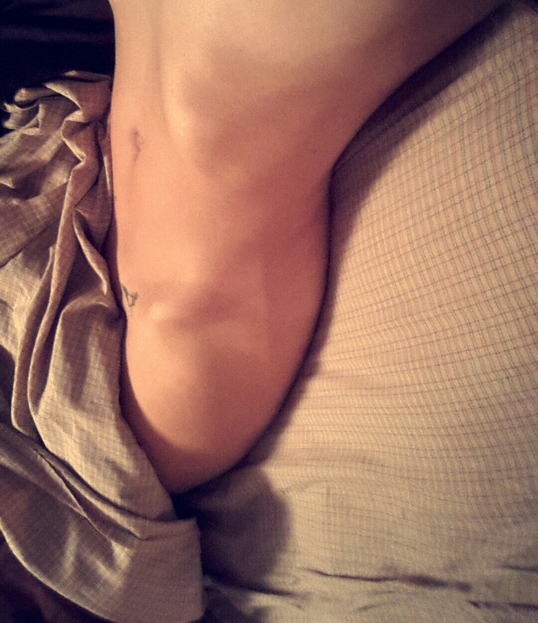 fun-4-us:  Just wish you would come crawl in bed with me baby….
