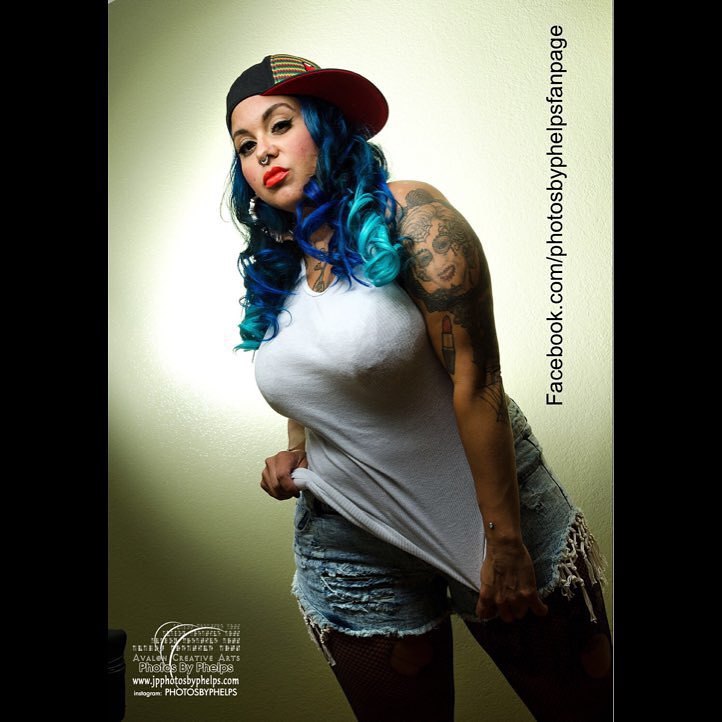 DMT @dmtsweetpoison on her grab life by the balls vibe #knockers #latina #ink #bluehair