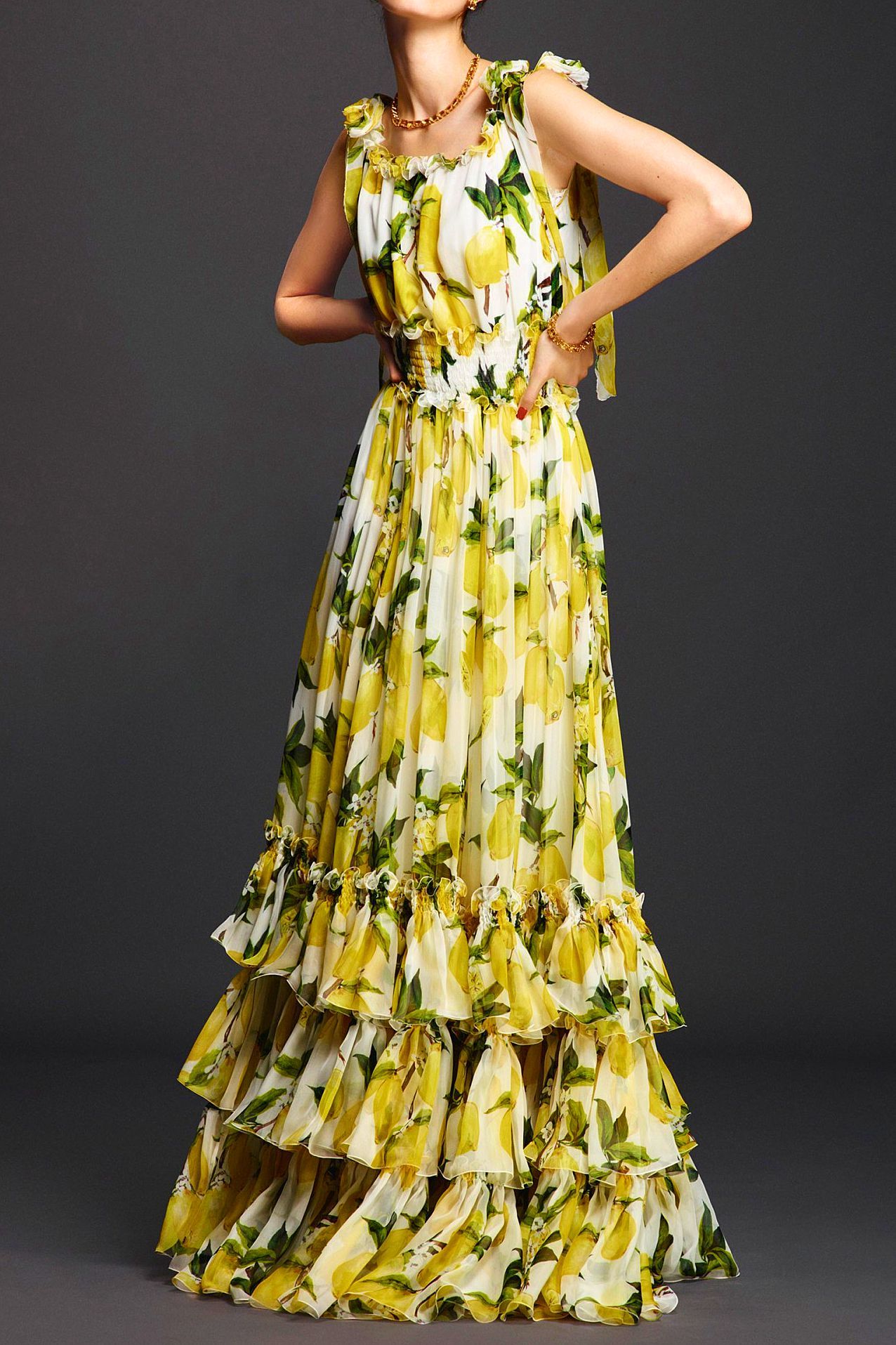 cravingfordresses:  Dolce &amp; Gabbana Sera Spring 2016 Collection 