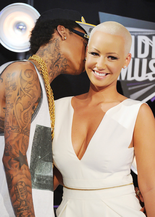 beateixeiraaaa:  Amber Rose &amp; Wiz em We Heart It.