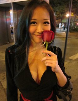 hotteenagechick:  Rose