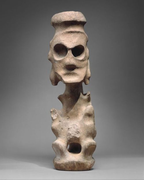 Taíno sandstone zemí (1200s – 1400s, probably from the DominicanRepublic).  It is 68.6cm tall, 17.5c