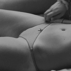 samgirlblog:  entwined-fingers: Mylah & Maria This time without Tumblr mangling my gifs.   💋💋