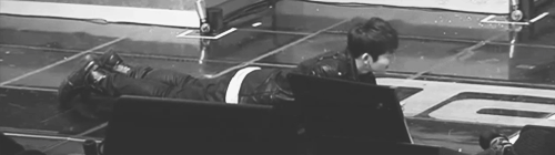 rickyoppar:  can i be the floor or can someone magically teleport me under him? 