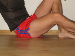 shorts-and-underwear:  Blue stripped red