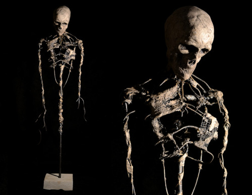 twenty1-grams:  Skeleton sculpture by Henkybenky on DeviantArt 