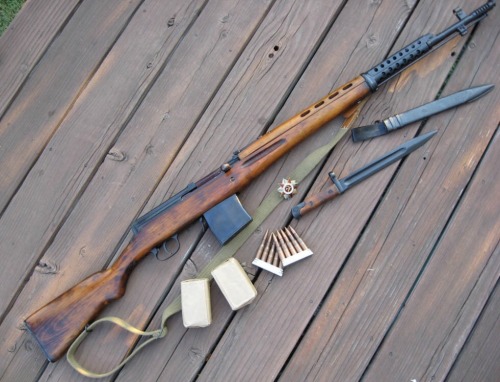 gunsm1th:SVT-40 is a Soviet semi-automatic battle rifle.