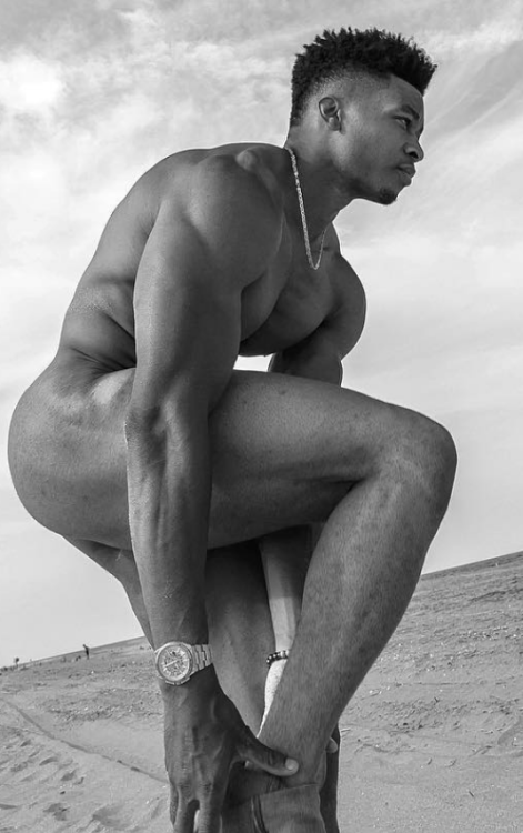 blackmannmd:dominicanblackboys-blog:A hot naked moment on the beach with sexy gorgeous handsome fine fat muscle ass Ahmad Williams!!!!!!!!😍😍😍😍😍😍😍Ditto