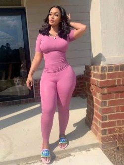 Porn Pics she2damnthick:She too fine 