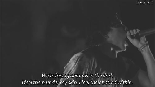 5weetsorrow:  Sad/Bands/B&W blog