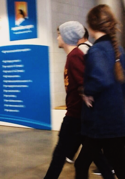 justelounor:  Louis and Eleanor arriving at the arena in Melbourne, Australia - 28.10 