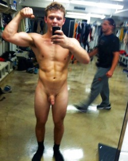 funnakedguys2:Take nude selfies in the locker