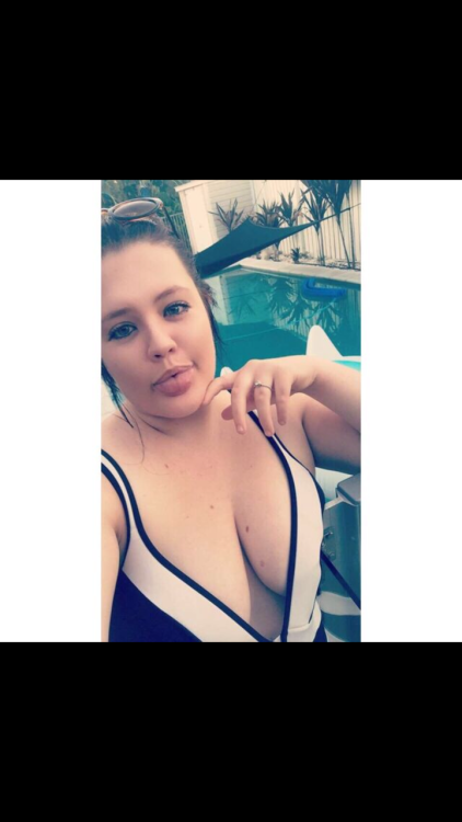 allukbeauties: Check out the curves on this beauty! Plenty more of kaci to come!