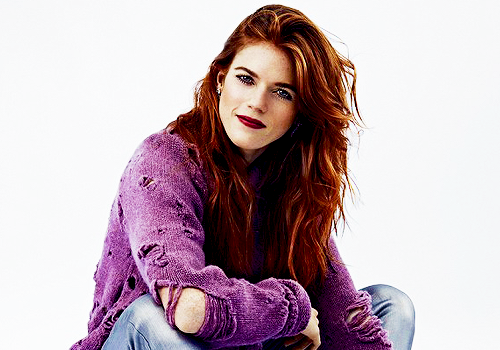 roselesliesource:  Being single can feel empowering and independence is hugely attractive.