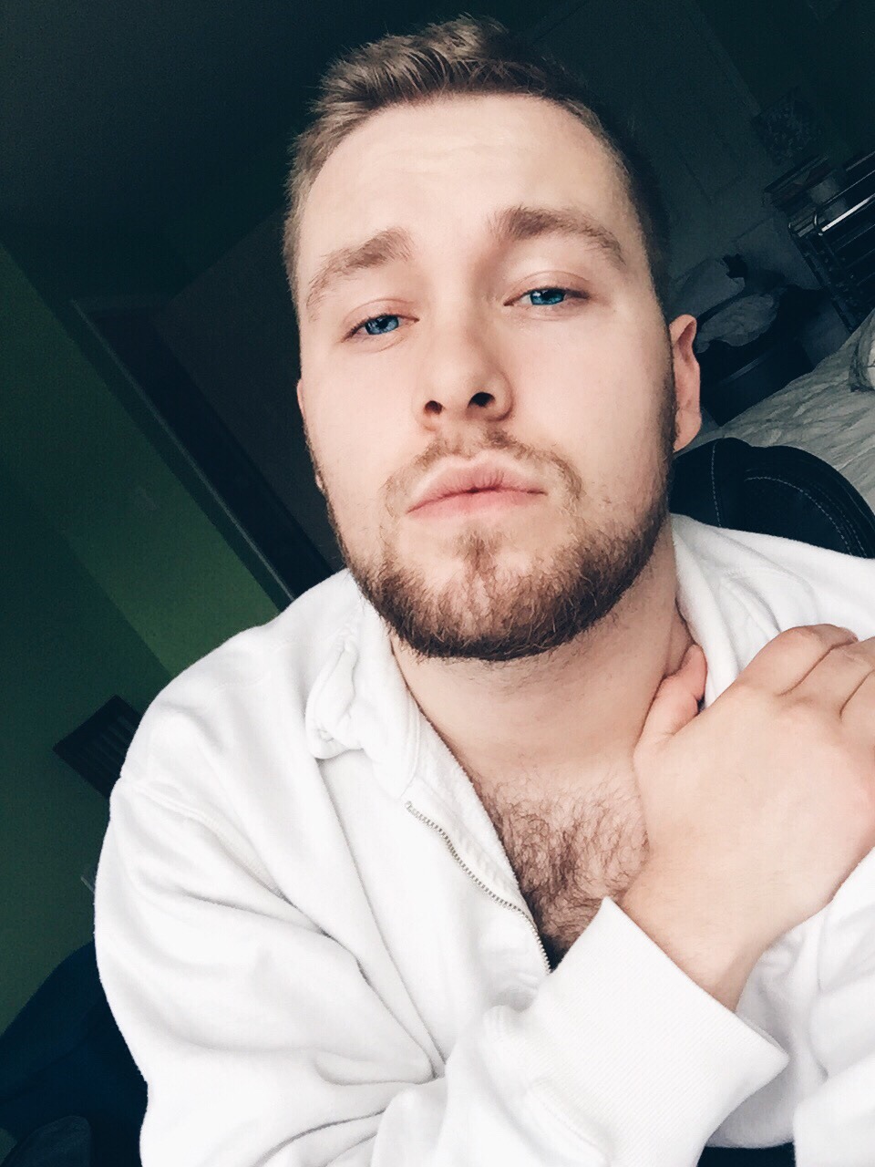 lighth0me:  I worked, got a haircut and a car wash today ☺️ 
