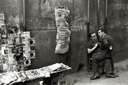 loverofbeauty:  Henri Cartier-Bresson:   Napoli   (1963) 