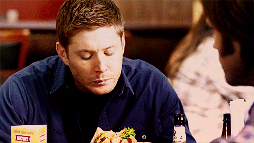 elliejellyfishgrace:  HE’S SO CUTE FUCK