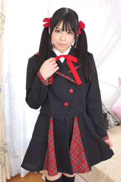 Cosplay Girl MariMariTime4 [School Girl Uniform]