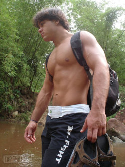 southerncrotch:  His body is my amusement