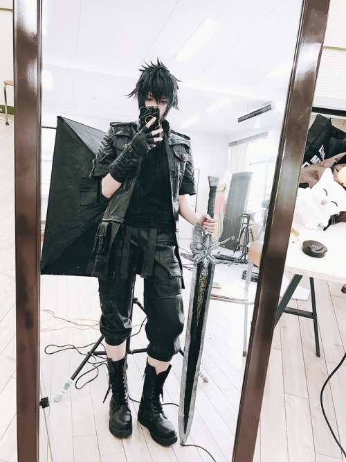 yui930: 4 outfits of Noctis @twocatstailoring