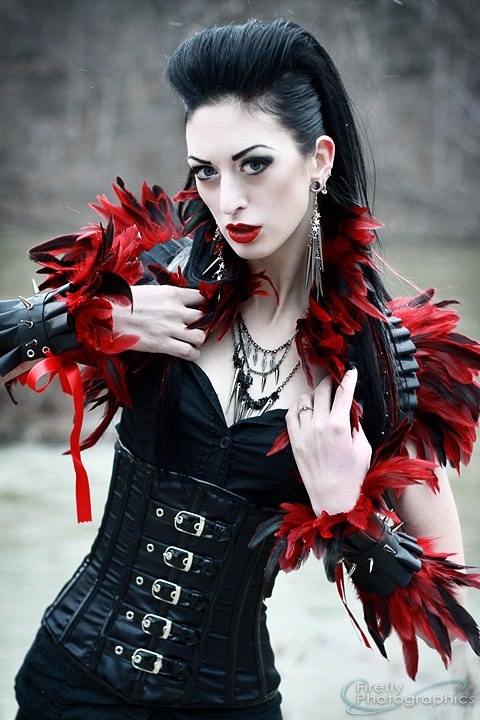 gothicandamazing:  Model: Lor NyctophiliaPhoto: Firefly Photographics Welcome to Gothic and Amazing |www.gothicandamazing.org 